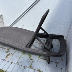 Resin Wicker Outdoor Lounger