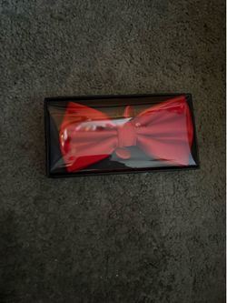 Bow tie
