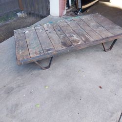 INDUSTRIAL COFFEE TABLE