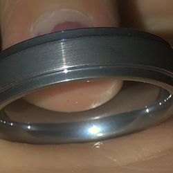 Men’s Titanium Wedding Ring