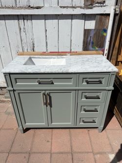 Bathroom vanity