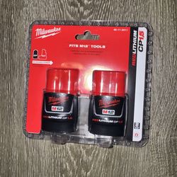 (2) Milwaukee m12 1.5Ah