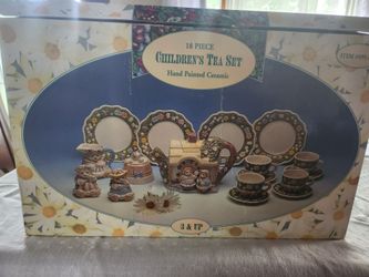 New in original packaging! vintage Mercuries & Associates 18-Piece Children's Tea Set from the mid-1990s.