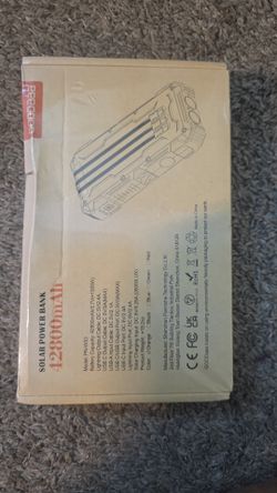 Solar Portable Charger 42800mAh Built in 4 Cables and Thermometer 15W Fast Charging Power Bank Five Outputs Three Inputs Solar Charger Power Bank, S