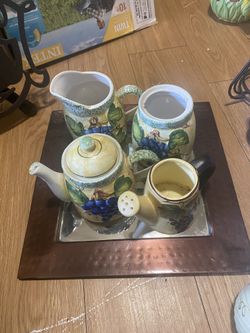 Set Of Grapes Decoration 