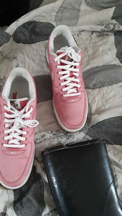 Size 11 Air Foce Ones / Size 9 Gucci Rainboots Both Looks Good