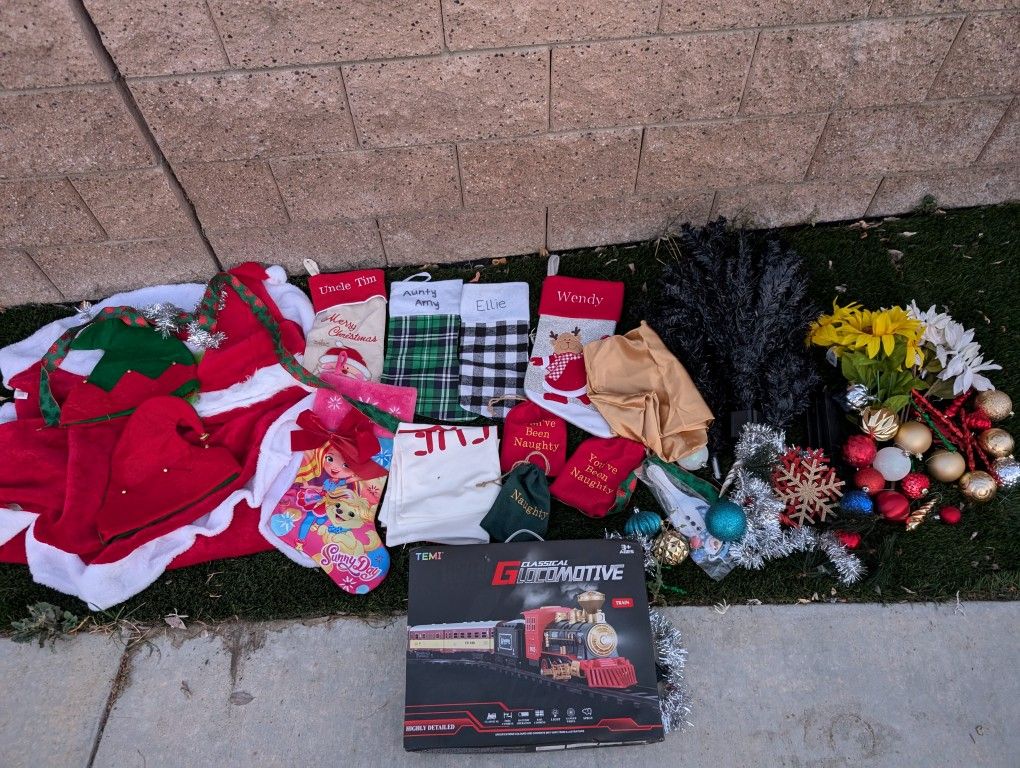 Christmas Seasonal Lot. All For $15