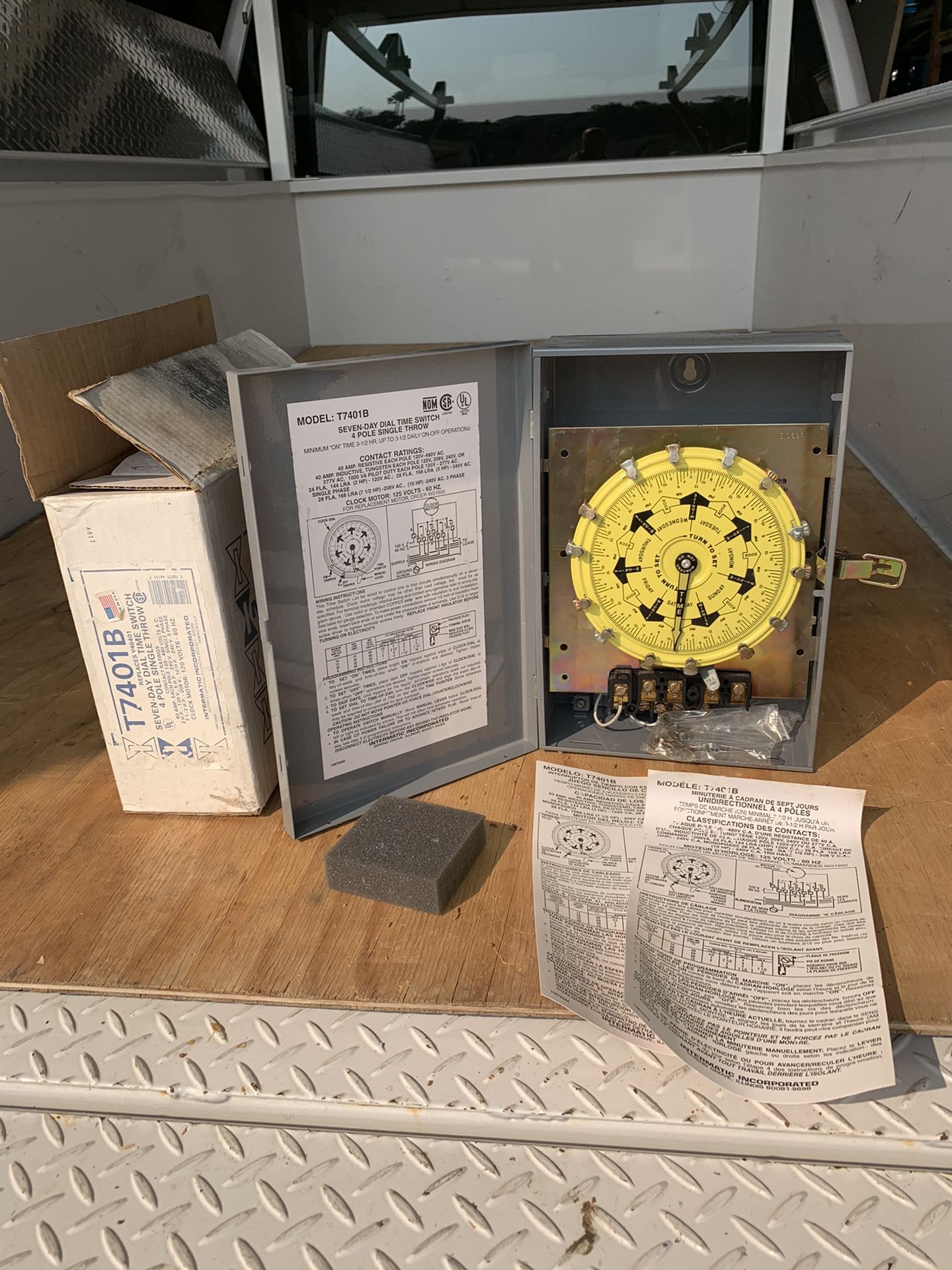 Electric timer new in box never used. Extra stock list new for 150