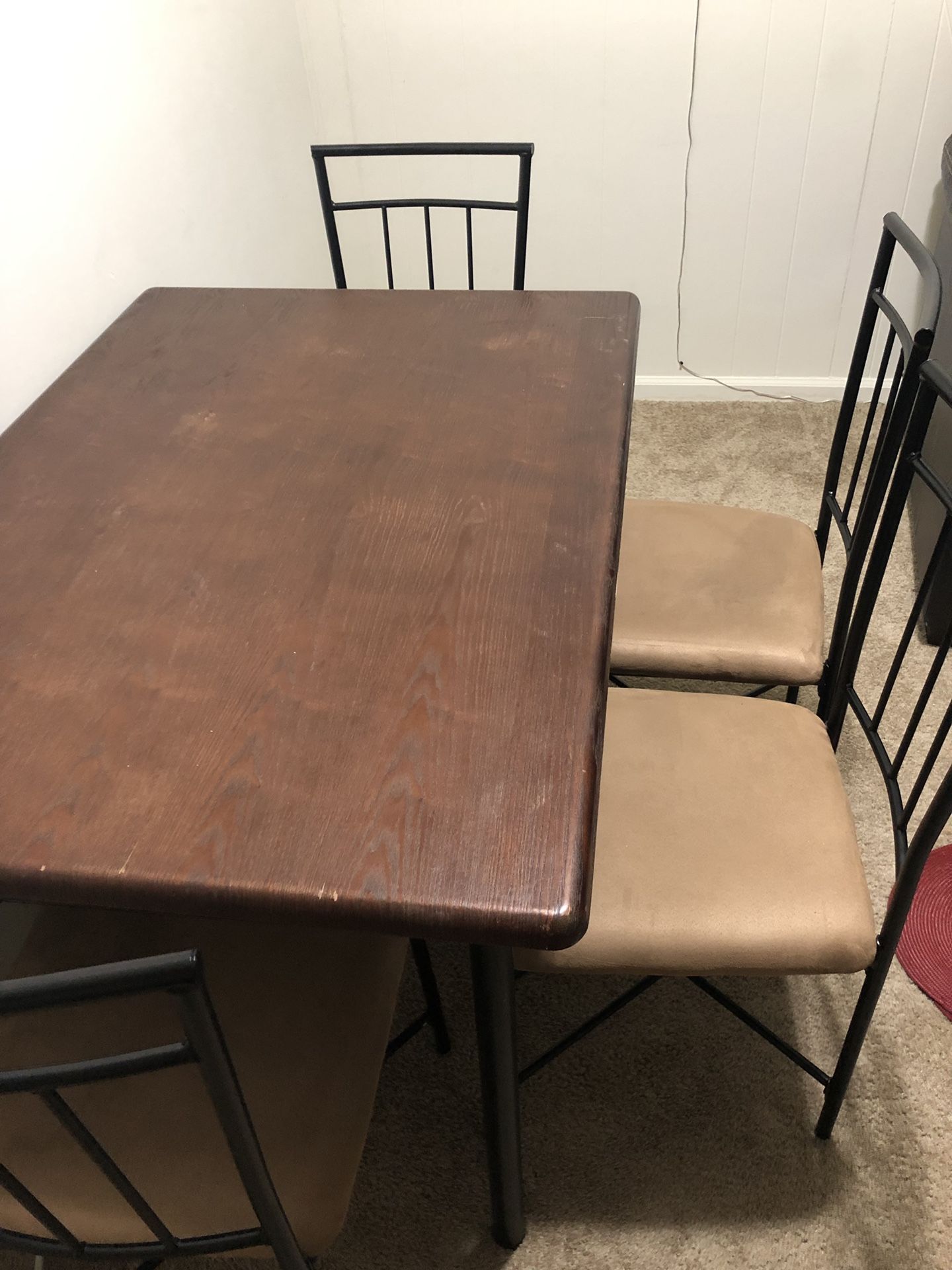 Dining Table with 4 chairs