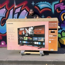 70 “ Samsung Smart 4L LED HDR TV
