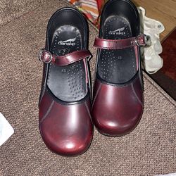 DANSKO SZ 40 / Sz 9 Women’s