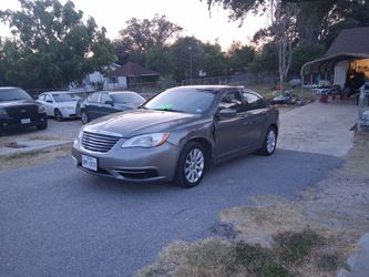 Chrysler 200