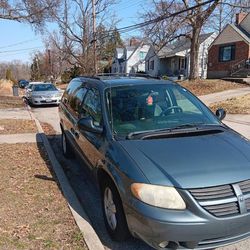 2005 Dodge Caravan