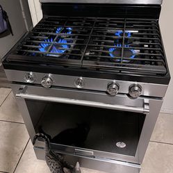Kitchen aid stove