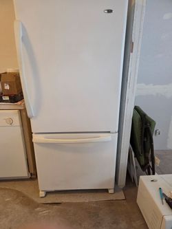 Refrigerator- Amana