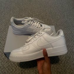 White Nike Air Force’s