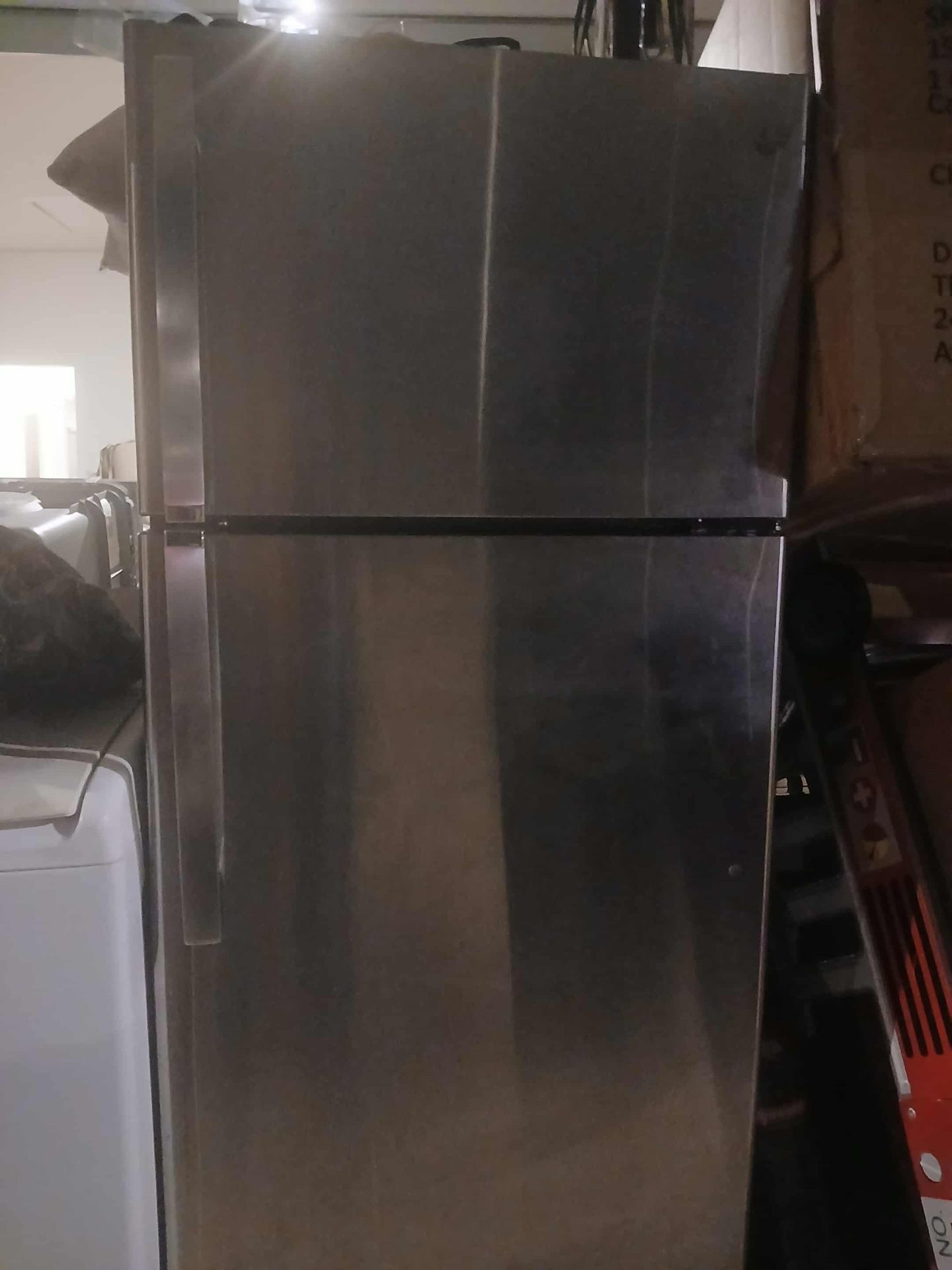 GE Refrigerator 