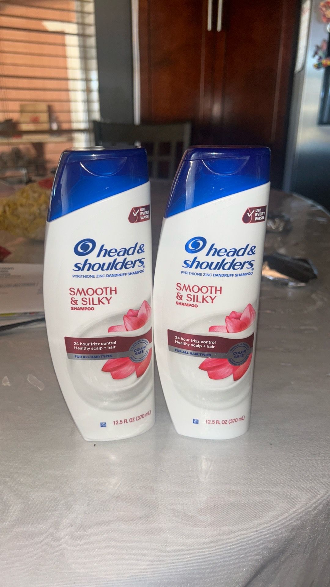 head shoulder. Shampoo. 4 each