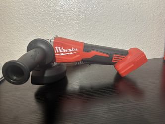 New Milwaukee M18 Grinder