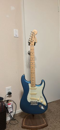 Fender Stratocaster Electric Guitar