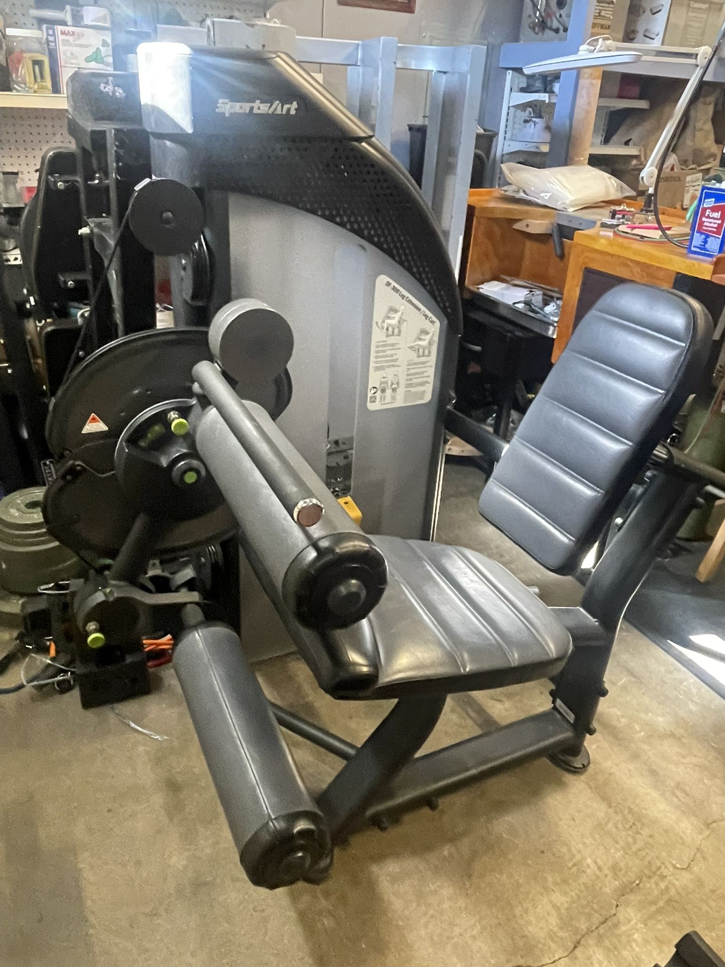 SportsArt DF-300 Leg Extension / Leg Curl
