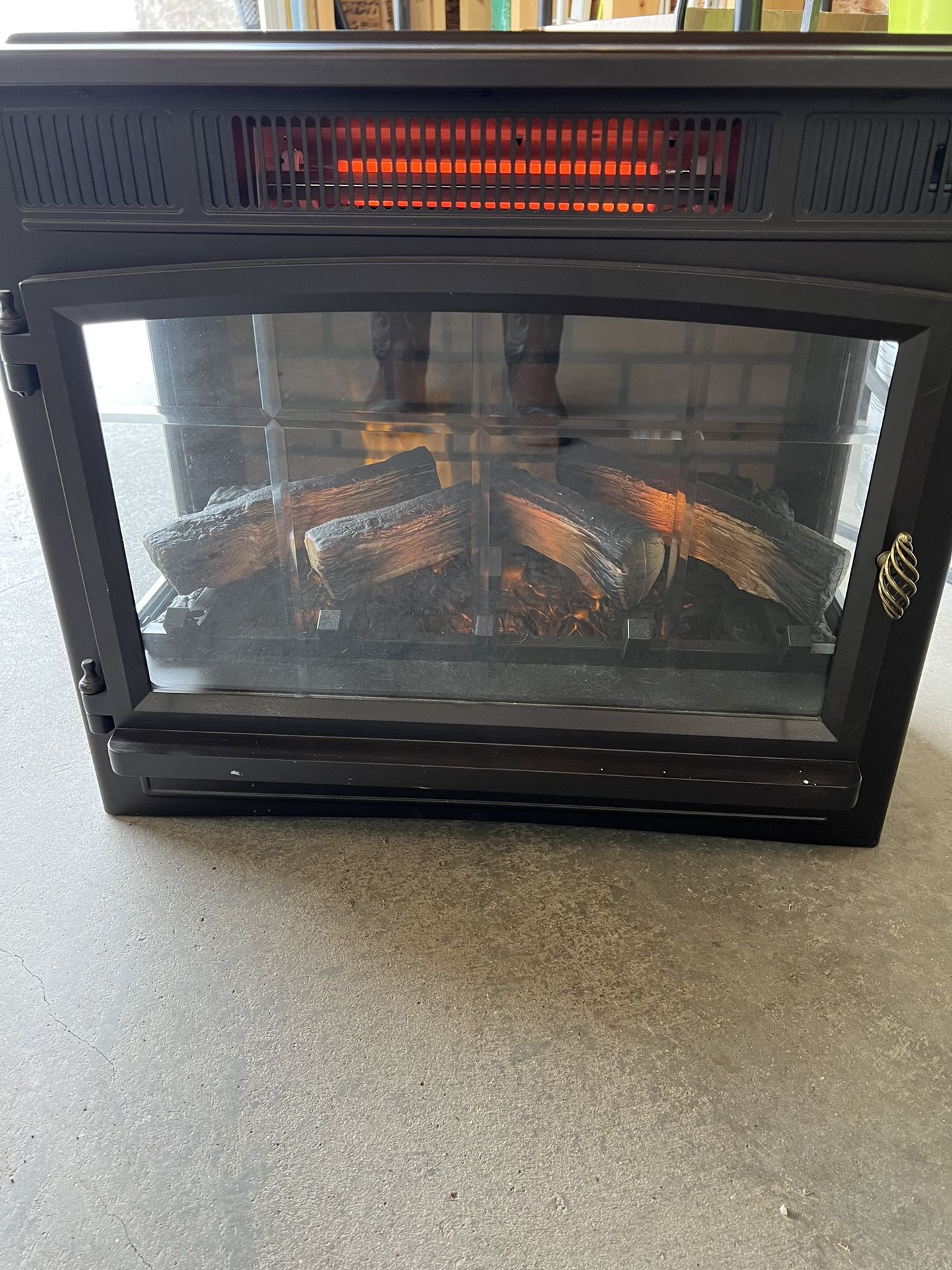 Twin star Electric Heater Like New