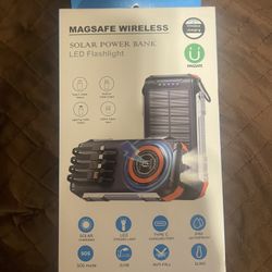 MagSafe Wireless Solar Bank 42900 New In Box