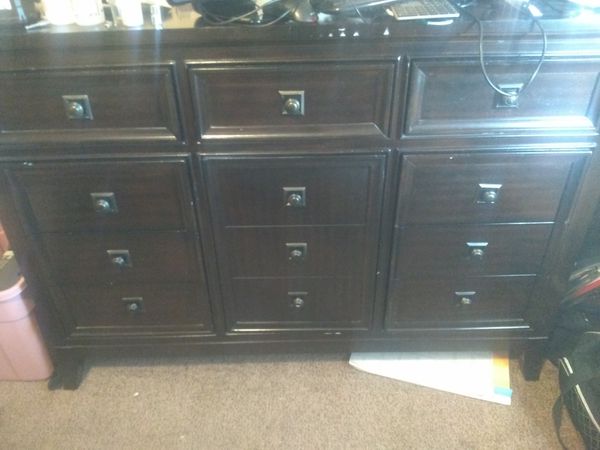 Ashley S Furniture Mahogany Dresser For Sale In Bakersfield Ca
