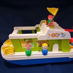 Vintage Fisher Price Little People Happy Houseboat #985