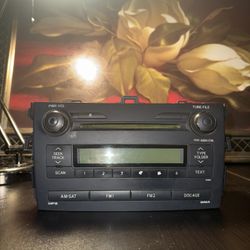 OEM Toyota Corolla Matrix Radio CD Player 