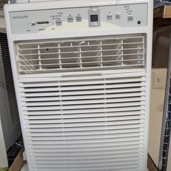 FRIGIDAIRE 8000BTU Window Air Conditioner