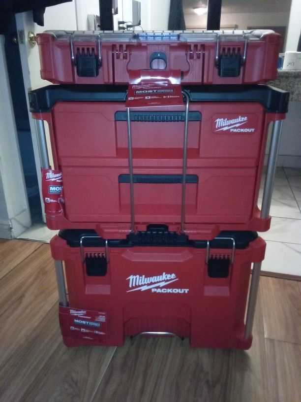 Milwaukee Packout Tool Box