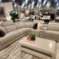Power Reclining Modular Sectional Sofa!