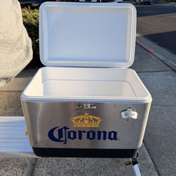 very nice ice cooler for only 120 dollars 