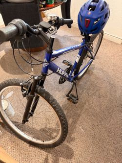 Huffy 26” Rock Creek Mountain Bike, Fits Riders 60”+, Blue, Adult, Men’s