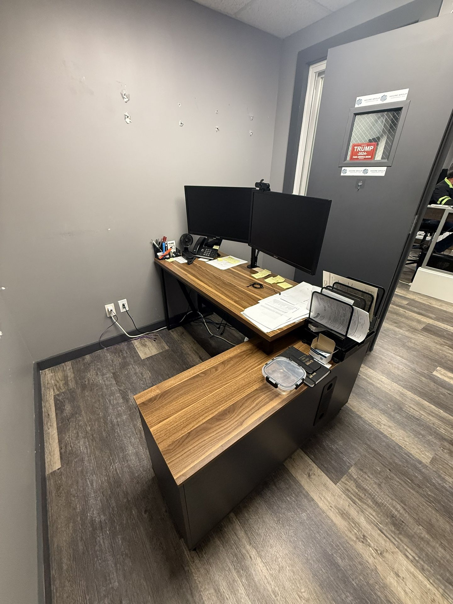 Office Desk & Mounted Dual Monitor Combo