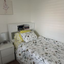 Bed + mattress with nightstand 