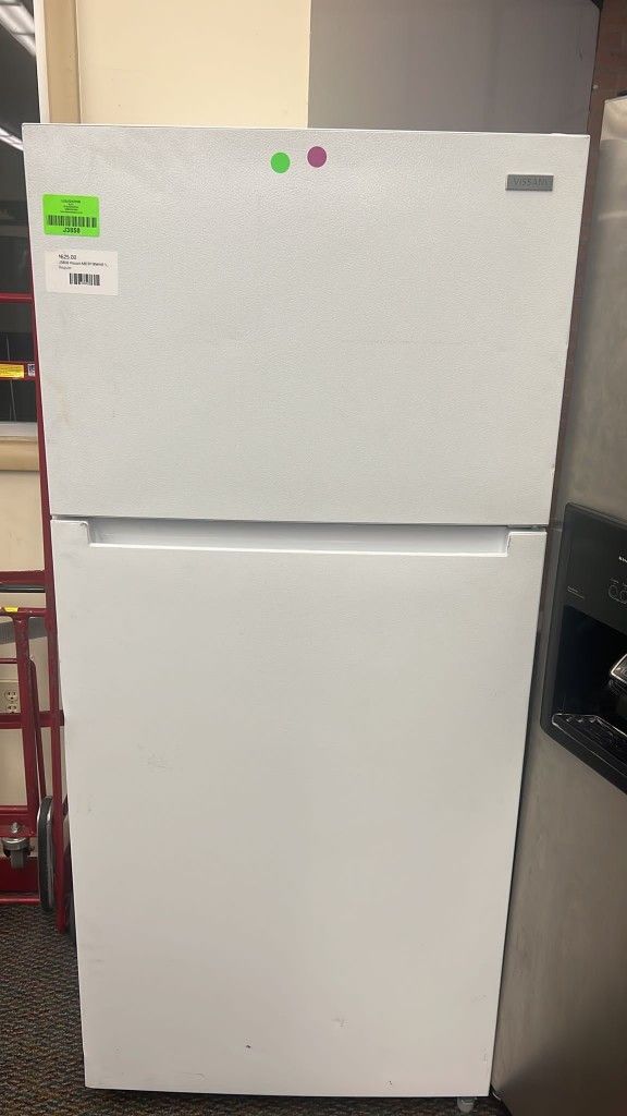 Vissani MDTF18WHR 18 cu. ft. Top Freezer Refrigerator for Sale in San