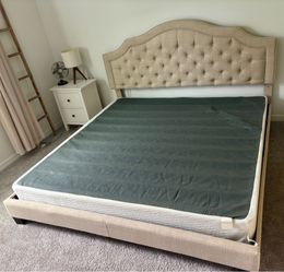 Last Chance King bed