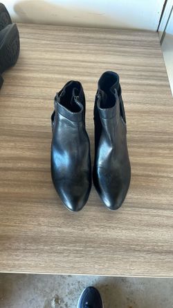 Black Ladies ankle boots