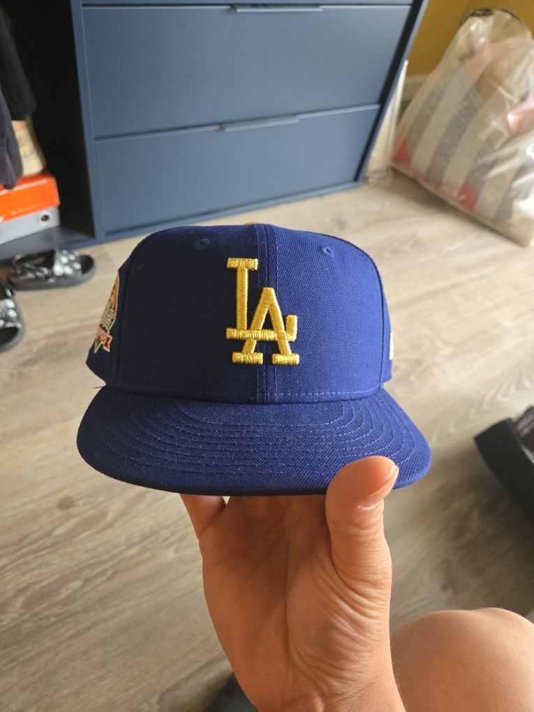 7 1/4 GOLD SERIES DODGER HAT ( Trade For Bobblehead Or Ring)