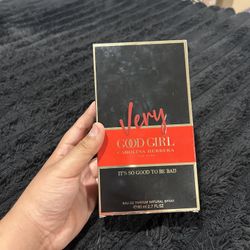 Very Good Girl Carolina Herrera 