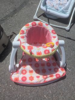 Fisher-Price Sit-Me-Up Floor Seat in the Fresh Floral pattern.