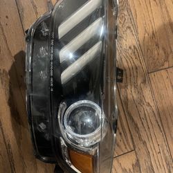 Headlight Ford Mustang 15-17