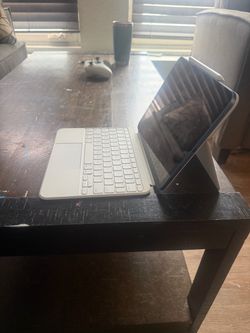 Apple iPad with Magic Keyboard Case and Apple Pencil