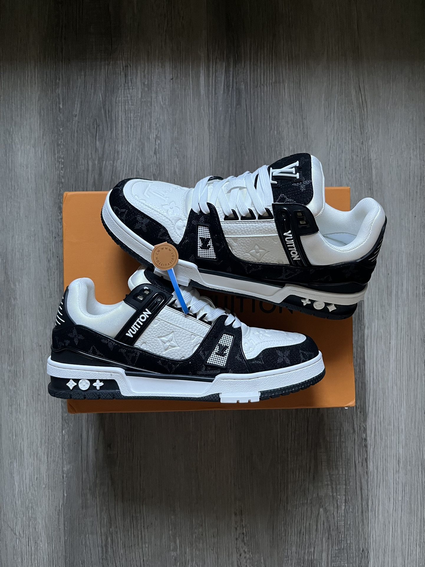 LOUIS VUITTON TRAINERS