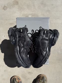 Balenciaga runner