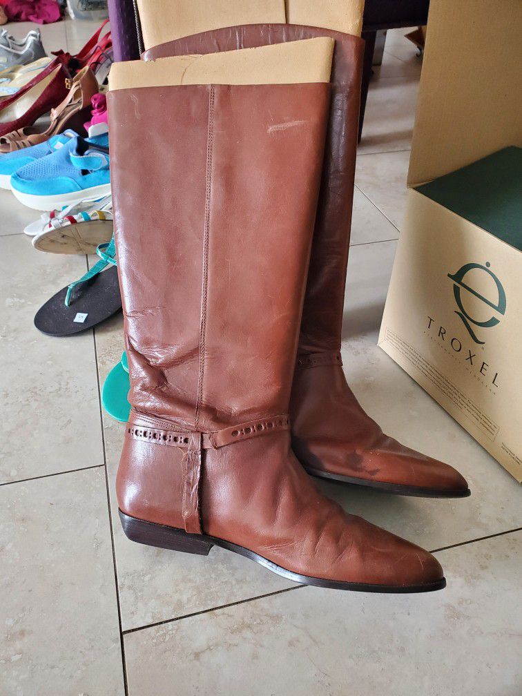 Womens Leather Riding Boots  Size 9
