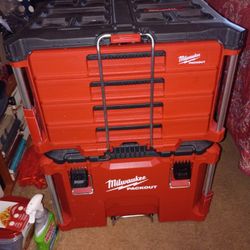 New Milwaukee Bottom Packout With 4 Drawer Second Box