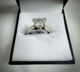 14k White Gold Wedding Ring